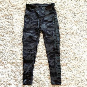 Orangetheory black camo leggings